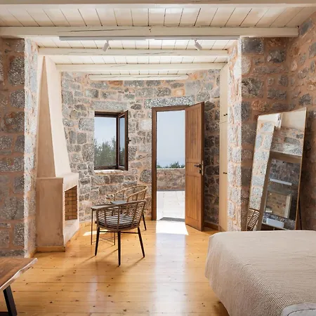 Villa Pirgos Petropoulea Poliána