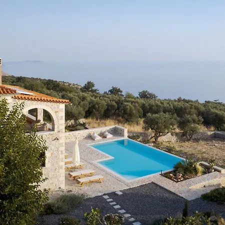 Villa Pirgos Petropoulea