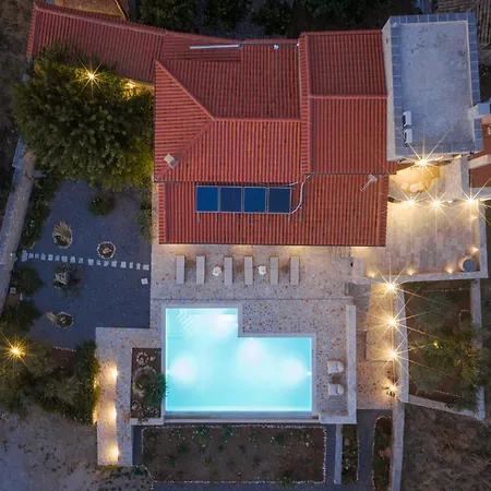 Pirgos Petropoulea Villa Poliána