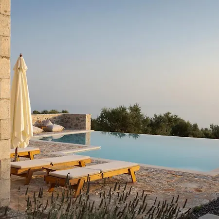 Villa Pirgos Petropoulea Poliána