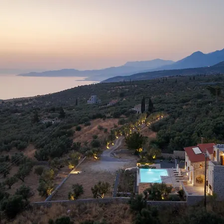 Pirgos Petropoulea Villa Poliána