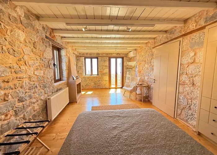 Pirgos Petropoulea Вилла Agios Nikon